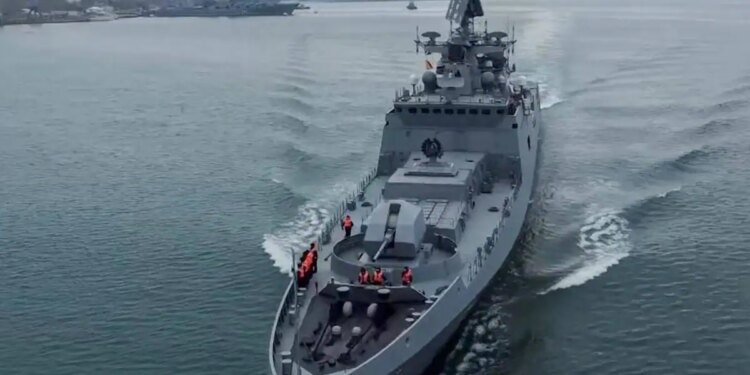 Una fragata rusa dispara cuatro misiles de crucero contra objetivos militares en Ucrania