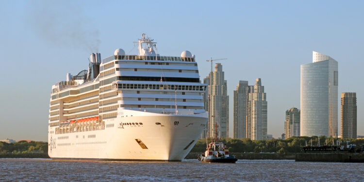 Argentina recibirá 750 mil turistas por la temporada de cruceros