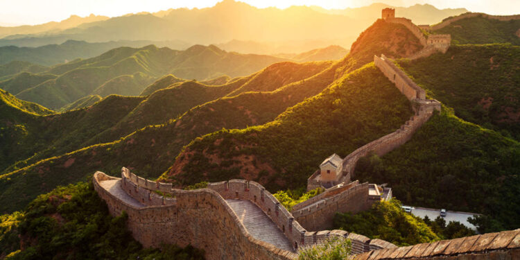 China se abre totalmente y facilita viajar desde España sin visa