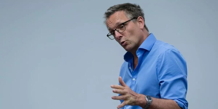 Dr Michael Mosley shares five foods to aid weight loss and boost gut health