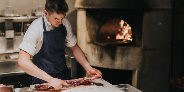 Cómo este restaurante de La Rioja ha logrado una estrella Michelin cocinando sin gas ni luz