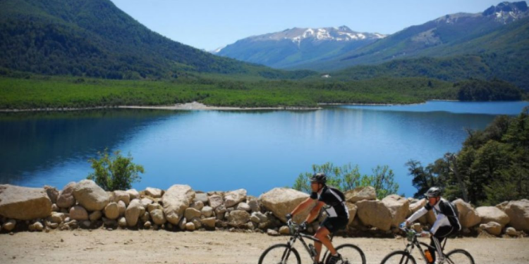 Estos son los cincos mejores destinos turísticos para recorrer en bicicleta