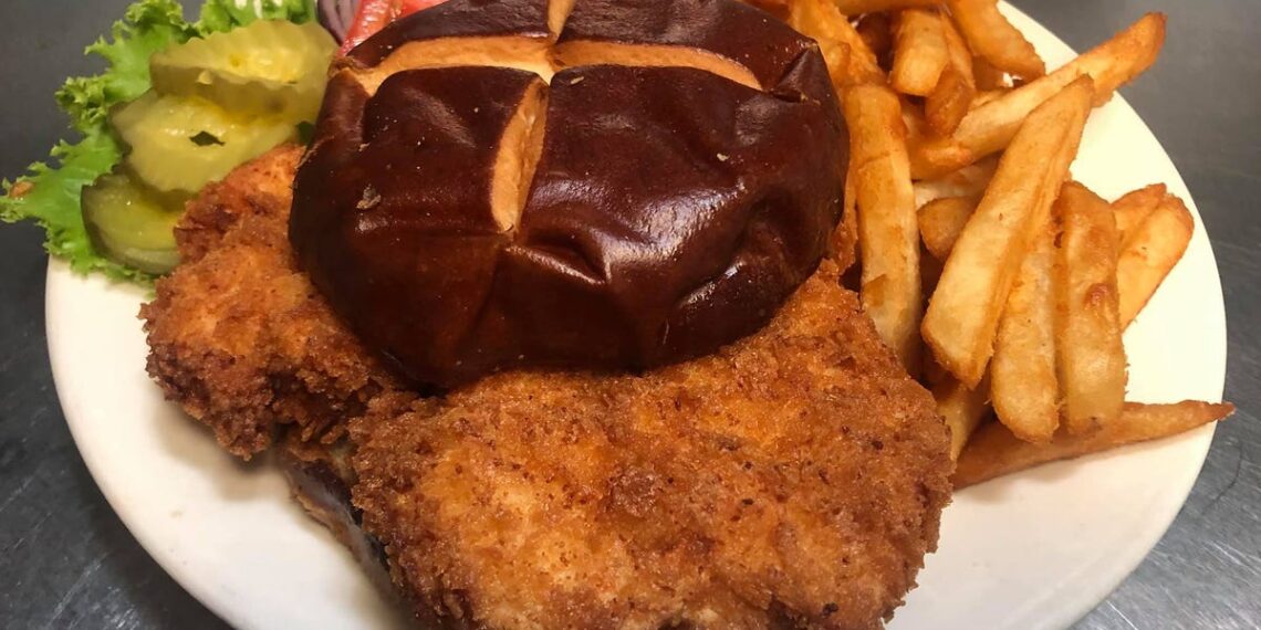 America's Best Restaurants will feature Freeport's This is It Eatery