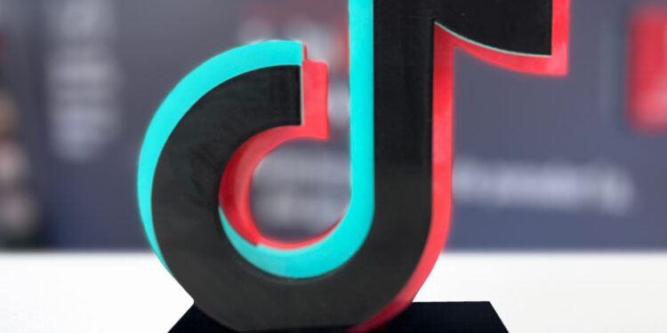 Dia recibe el Premio TikTok España 2023 en la categoría de Gastronomía y Viajes