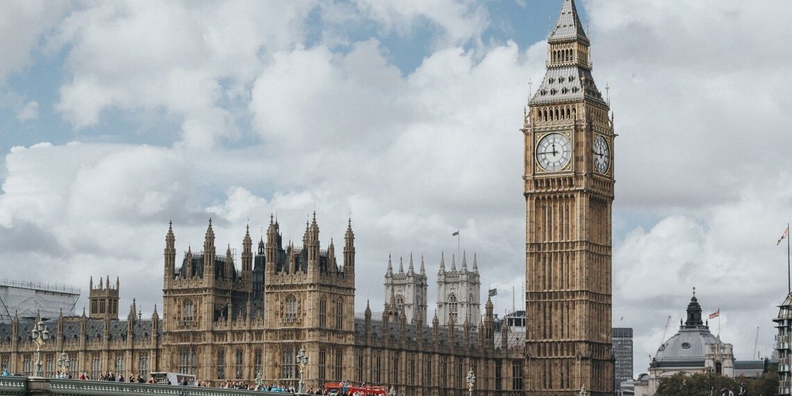 UK government taken to task on obesity levels, food security