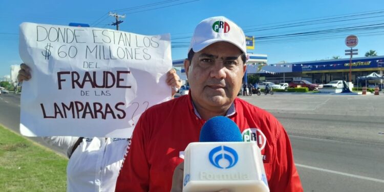PRI Mazatlán sale a los cruceros a recordar el fraude de las luminarias 