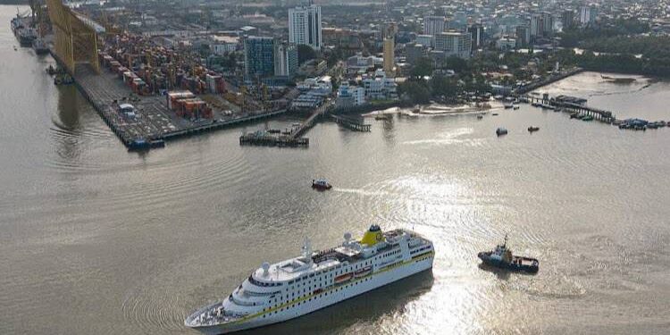 Buenaventura recibe su primer crucero