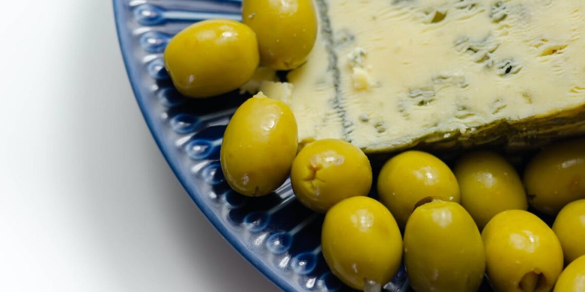 Taste depends on nature and nurture. Here are 7 ways you can learn to enjoy foods you don't like