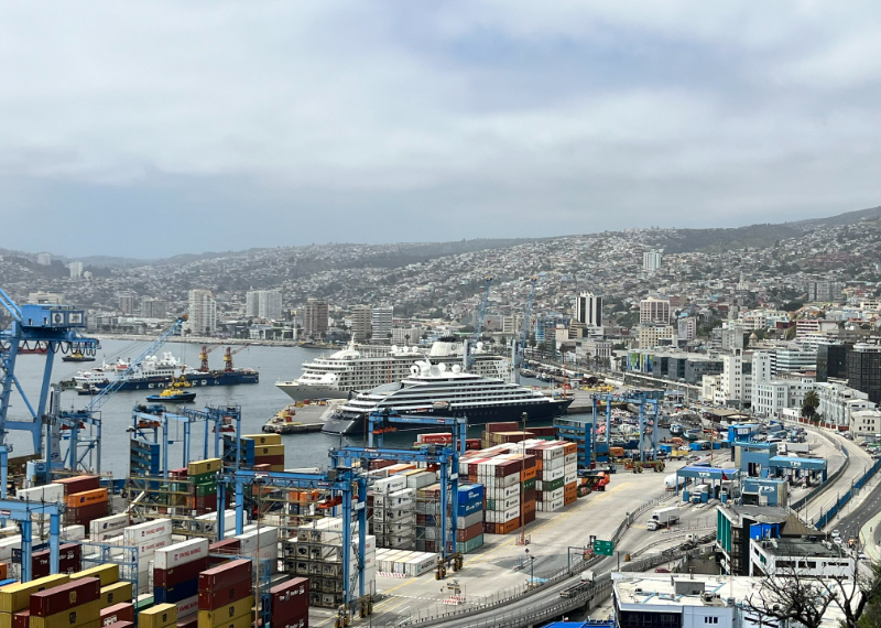 Puerto de Valparaíso recibe doble recalada de cruceros