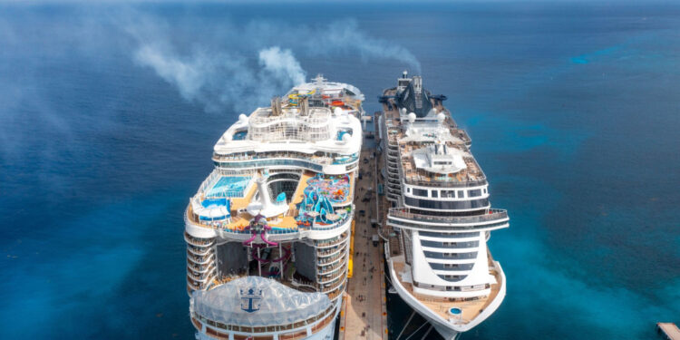 Compañías engañan a turistas con "cruceros verdes" que en realidad queman gasóleo