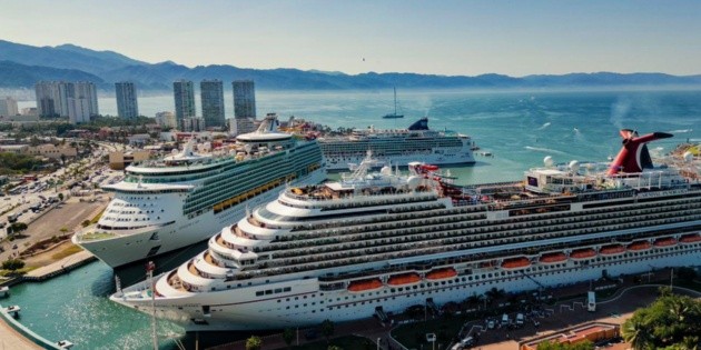 En Puerto Vallarta arriban más cruceros con pasajeros