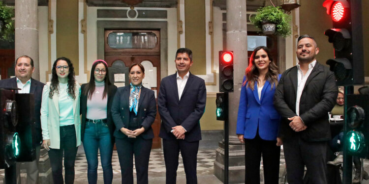 Entregan red semafórica en Puebla con 275 cruceros sincronizados Grupo Milenio