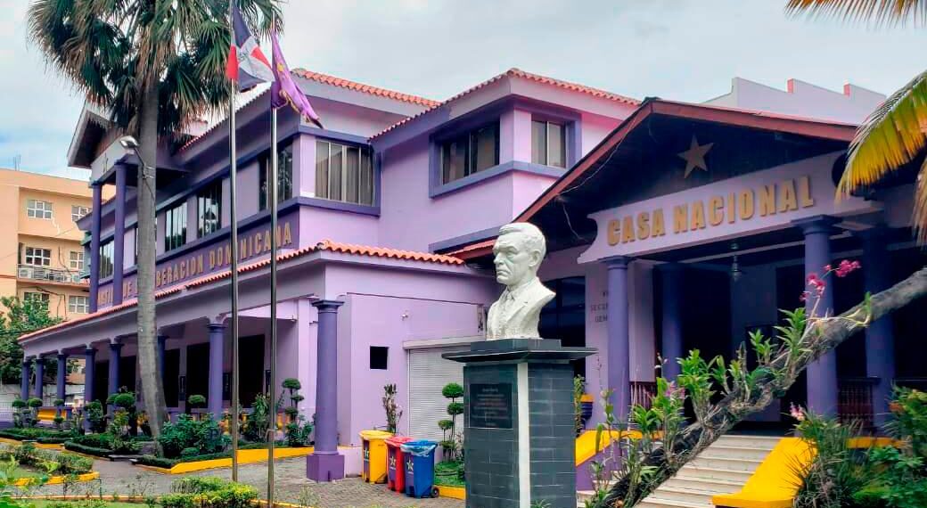 «Quienes renuncian del PLD dejan un crucero para montarse en una yola» – El Nuevo Diario (República Dominicana)