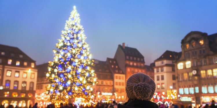 Los destinos más buscados por los españoles para celebrar Navidad y despedir el año