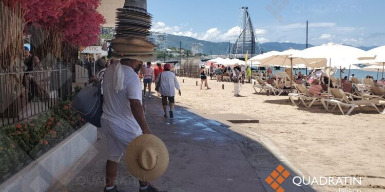 Esperan vendedores de playa que la temporada alta sea mejor que 2022