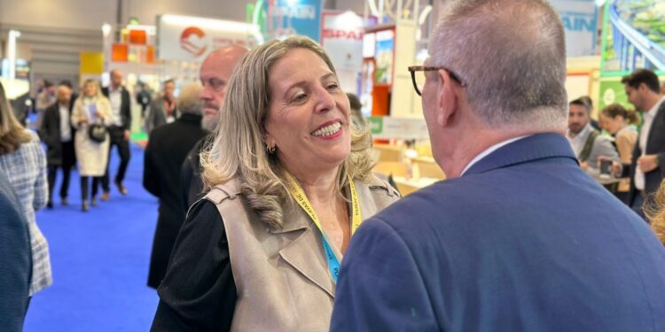 Marlene Figueroa explica el cuerdo con la Cámara de Comercio para gestionar la promoción turística