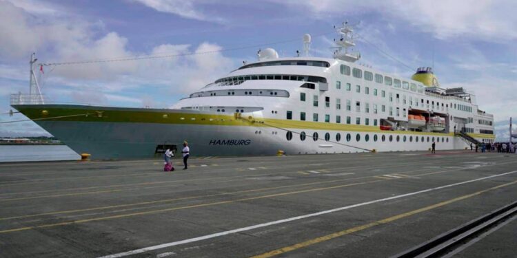 Así es el primer crucero de turismo que arribó a Buenaventura