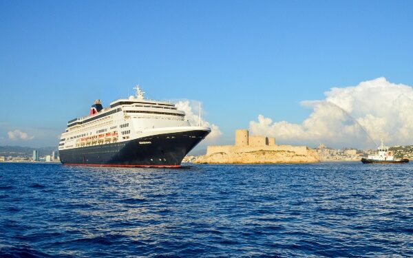 CFC ofrece cruceros en 2024 con 50% de descuento para segundo pasajero