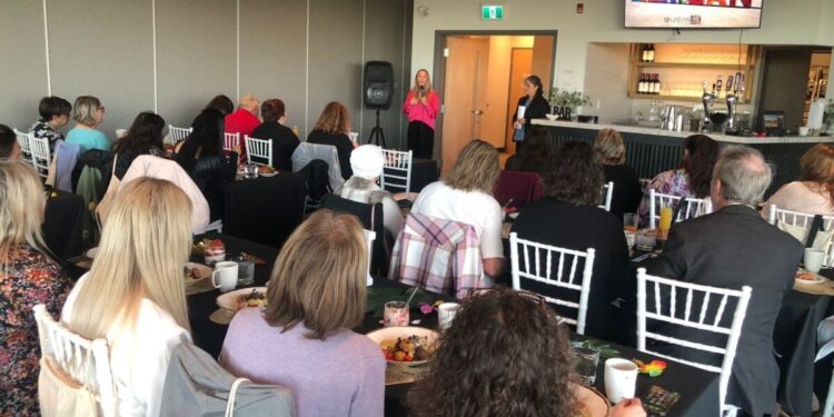 ¡Luce Mazatlán en Canadá! La Sectur Sinaloa y hoteleros promocionan los atractivos del puerto