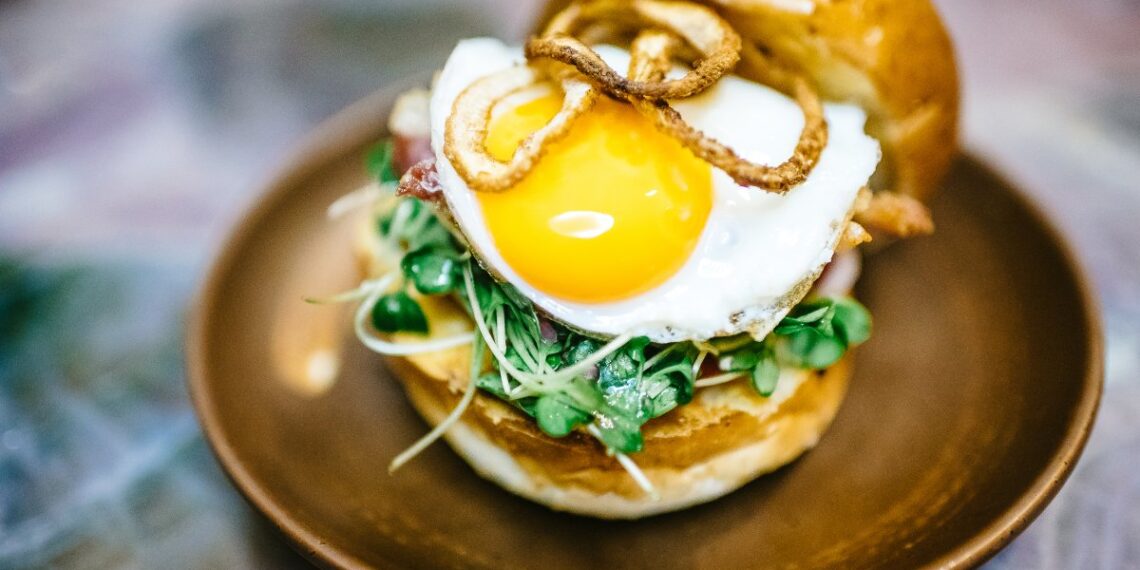 Kuma’s Corner Chicago burger joint to be featured on episode of ‘America’s Best Restaurants’ – NBC Chicago