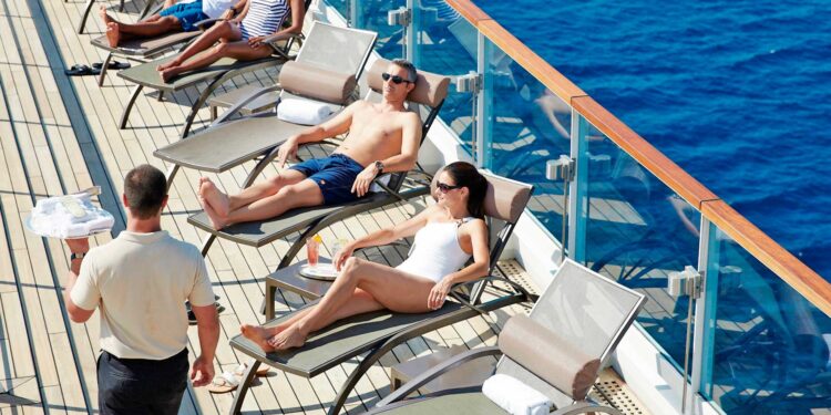 Amor en altamar: 3 cruceros para tu luna de miel