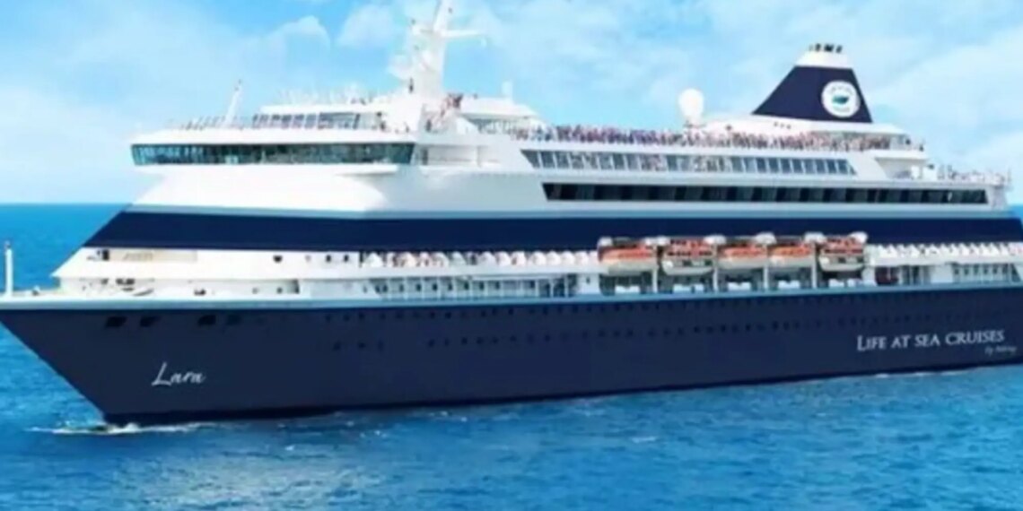 Vendieron sus propiedades para viajar en crucero alrededor del mundo, el viaje fue cancelado y ahora están sin hogar.