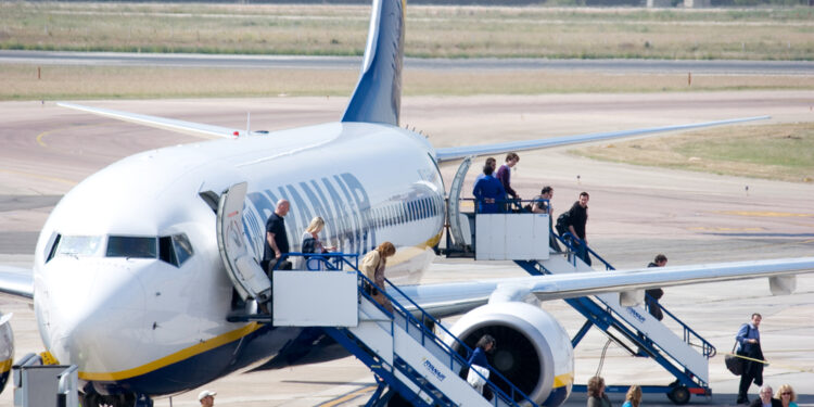 Un buscador de viajes revela si vale la pena comprar vuelos durante el Black Friday