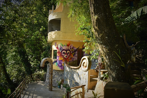 Descubre este proyecto de hospedaje surreal en Xilitla