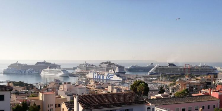 Cruceros en Mallorca | Alertan de la presencia de gases contaminantes superiores a los valores recomendados