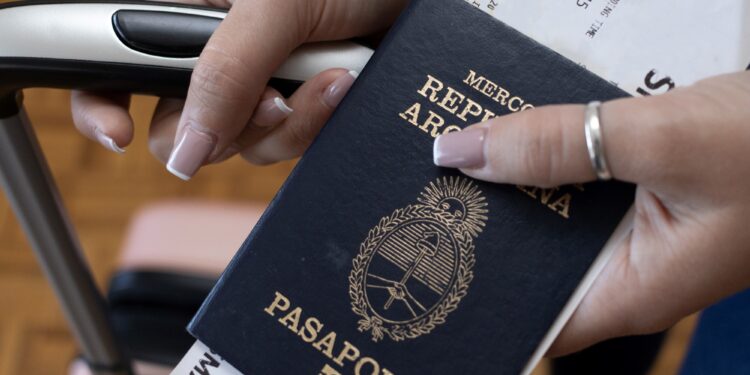 dudas y modificaciones que impone el DNU de Milei a las agencias de viaje y otros prestadores