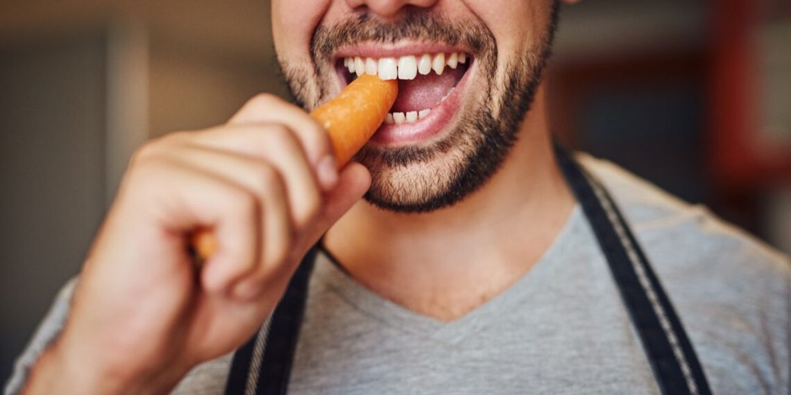 Eating crunchy and chewy foods may help you lose more weight research finds