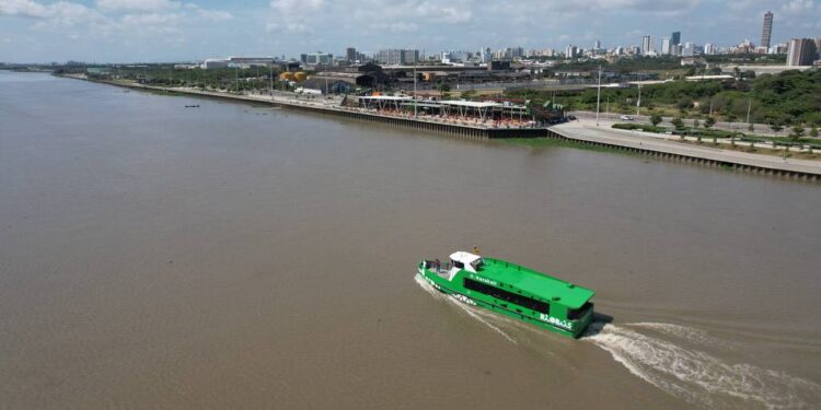 El Ríobus de Barranquilla inicia operaciones con viajes gratis
