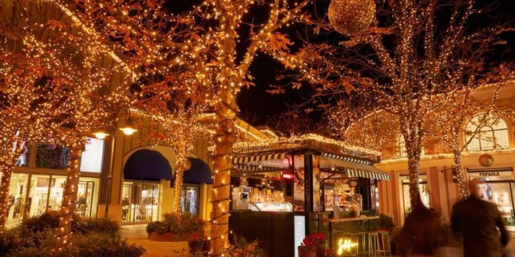 LAS ROZAS VILLAGE | Moda, gastronomía y arte navideño: encuentra el regalo perfecto en Las Rozas Village