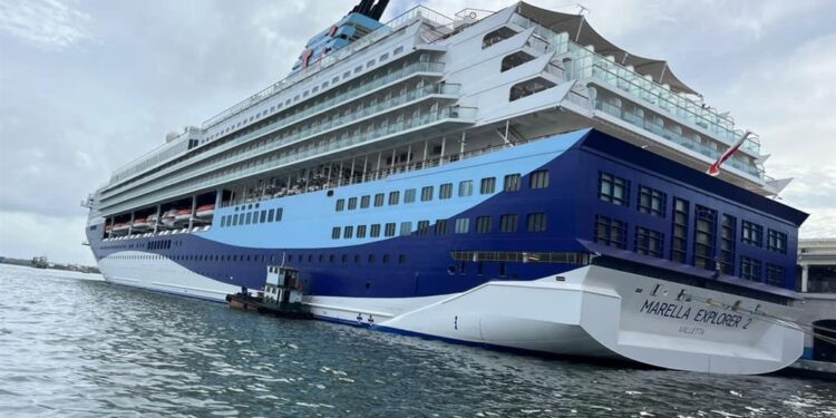 Crucero británico Marella Explorer 2 toca puerto de La Habana 