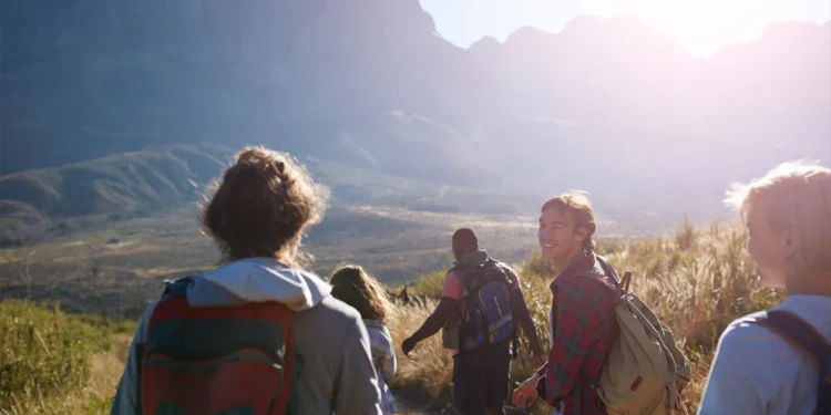 De Disney a la Patagonia: estas son las mejores 6 propuestas de viajes grupales para este verano