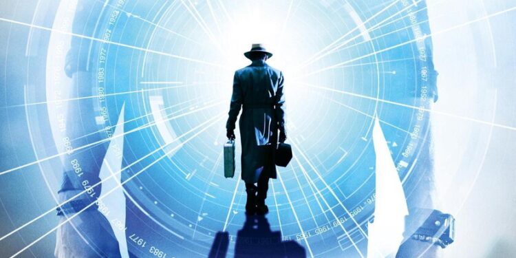 Es una magistral película de ciencia ficción con viajes en el tiempo y con un giro final de lo más impactante. La puedes ver en streaming y se llama Predestination