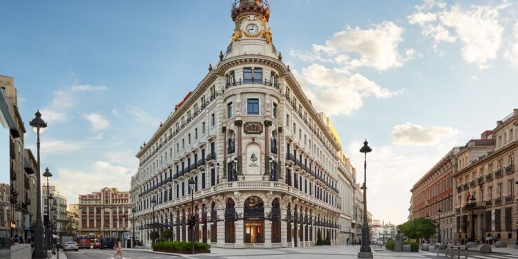 Para dormir en dos de los mejores hoteles del mundo no hay que salir de España