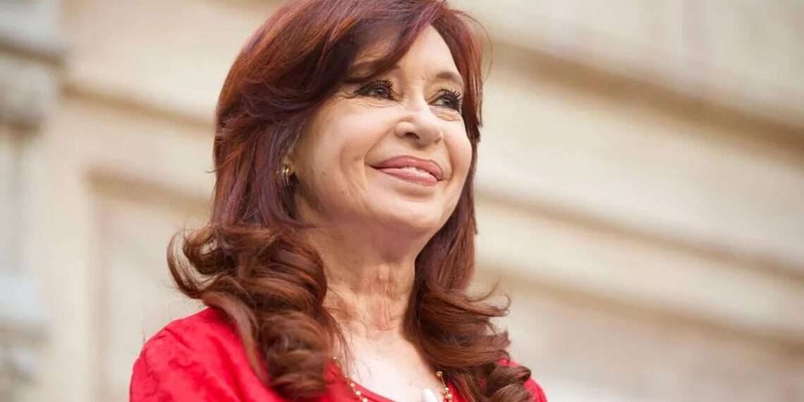 El Gobierno anunció que venderá los dos aviones de YPF que utilizaba para sus viajes Cristina Kirchner