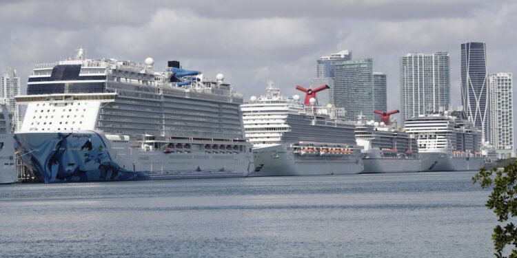 Puerto de Miami establece nuevo récord al superar los 7 millones de pasajeros