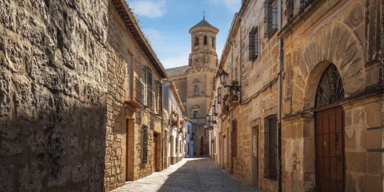 El pueblo más bonito al que viajar en diciembre que enamoró a National Geographic (y a Antonio Machado)