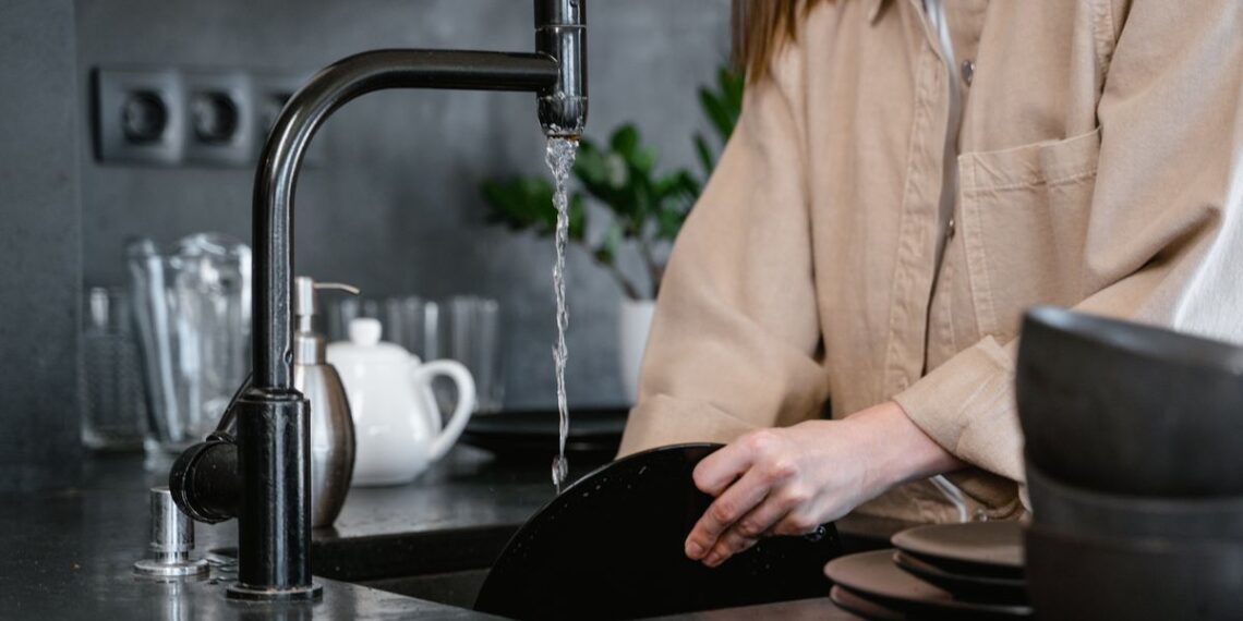 Pipe expert says don't put these foods down the drain at Christmas