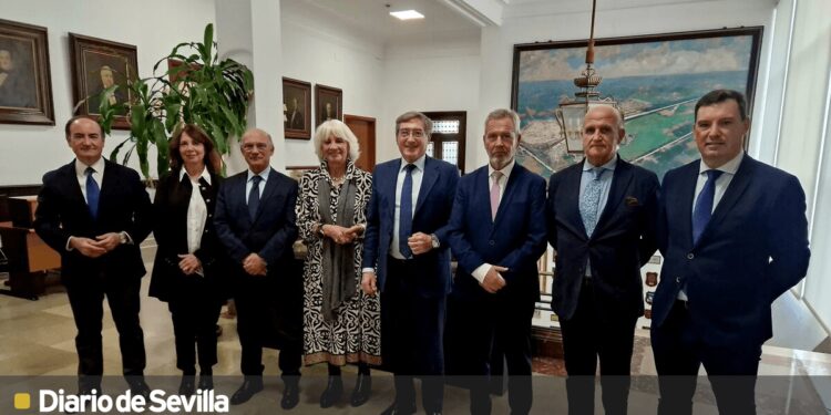 El atraque de cruceros de gama alta ha aumentado un 30% en el Puerto de Sevilla en 2023