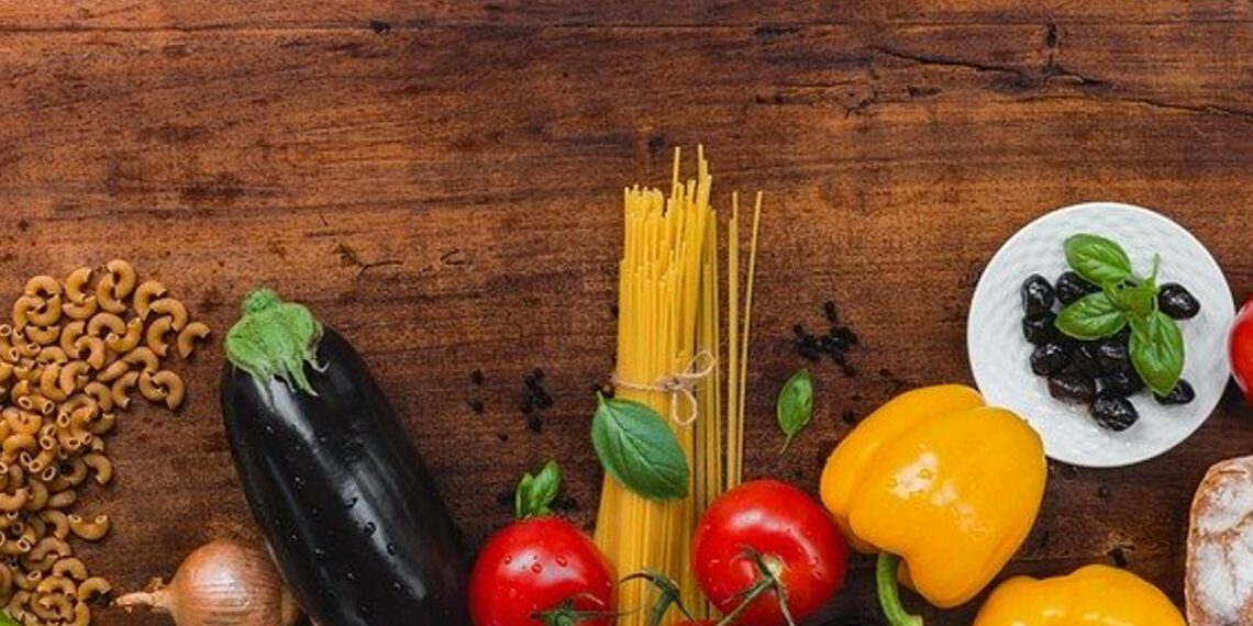 Whole Foods supplier United Natural Foods narrows 1Q loss but sales miss the mark