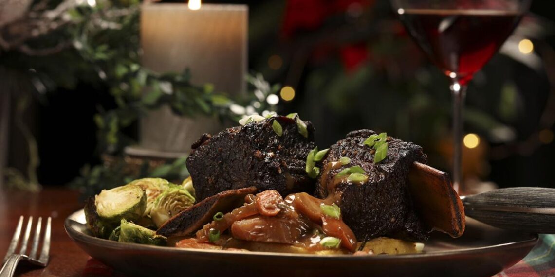 Prevent food waste at your holiday gatherings