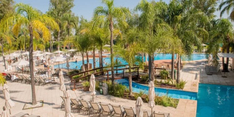 Tres destinos que resuelven las vacaciones con gastronomia, entretenimiento y hospedaje