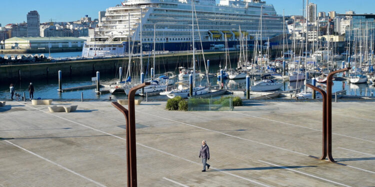 El ‘Spirit of Adventure’ despide las escalas de cruceros en A Coruña hasta 2024