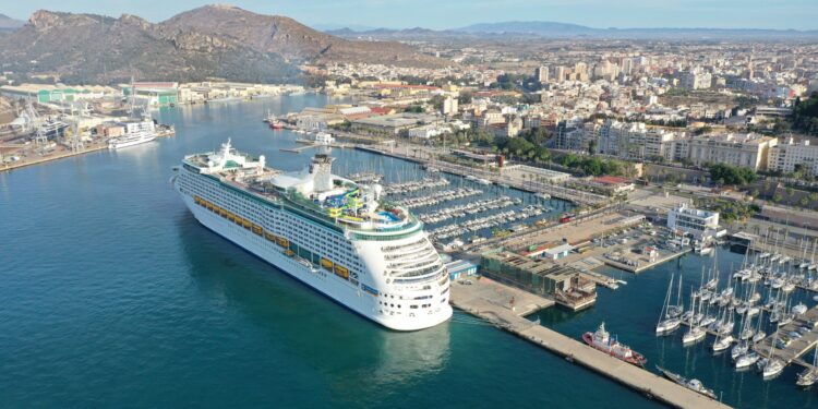 La actividad de cruceros en el Puerto de Cartagena será intensa durante diciembre