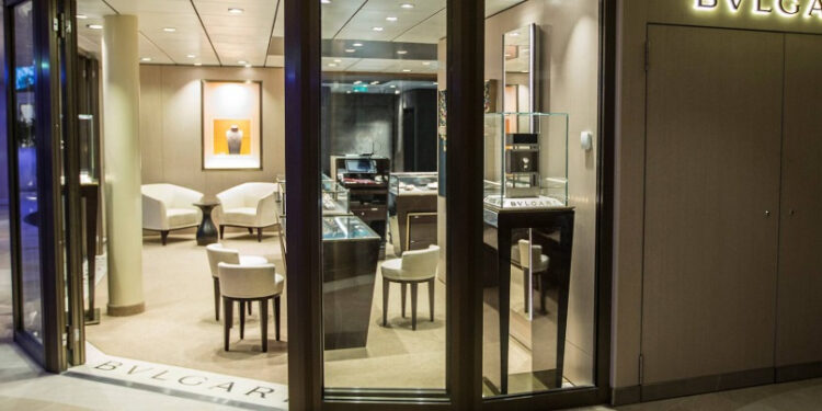 LVMH vende su negocio de retail en cruceros a un grupo inversor