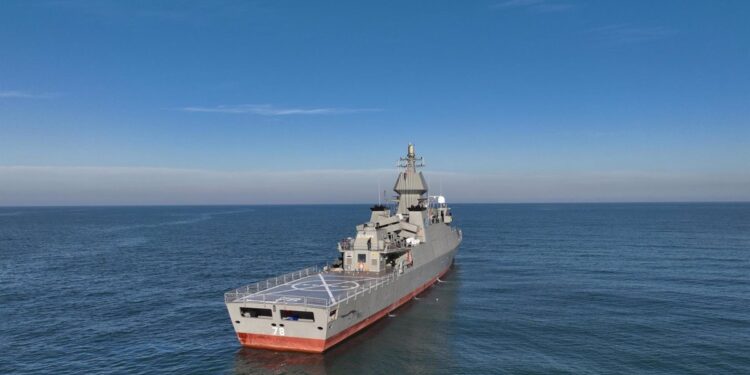 La Armada de Irán añade a sus arsenales nuevos misiles de crucero sofisticados