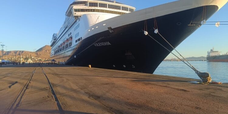 Llega al Puerto de Guaymas el crucero Volendam